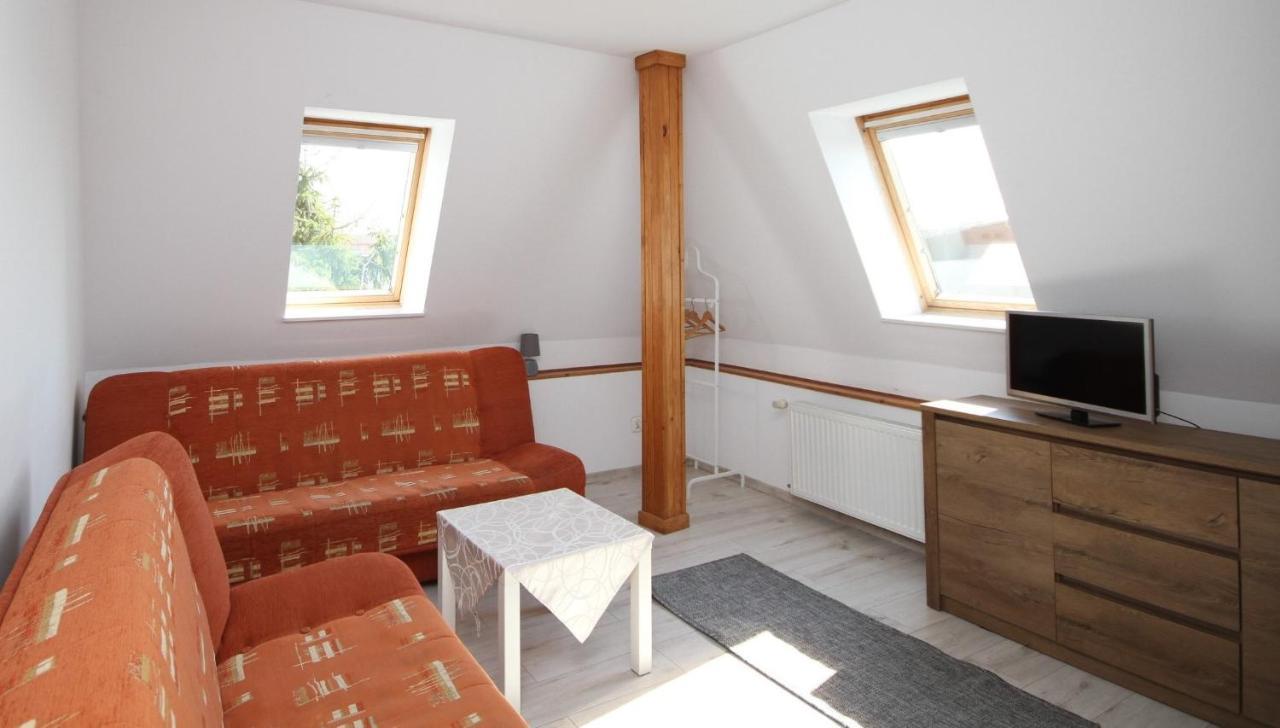 Pokoje Goscinne Lidia Łeba Kamer foto